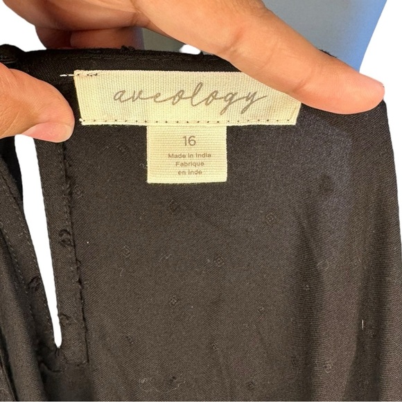 Aveology By Avenue Womens Black Tunic Top Size 16 FlaredSleeve Boho Empire Waist - Picture 7 of 9